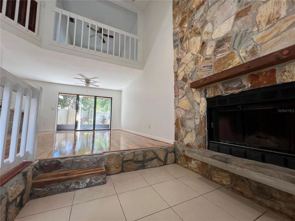 For Sale: $297,000 (2 beds, 2 baths, 1418 Square Feet)