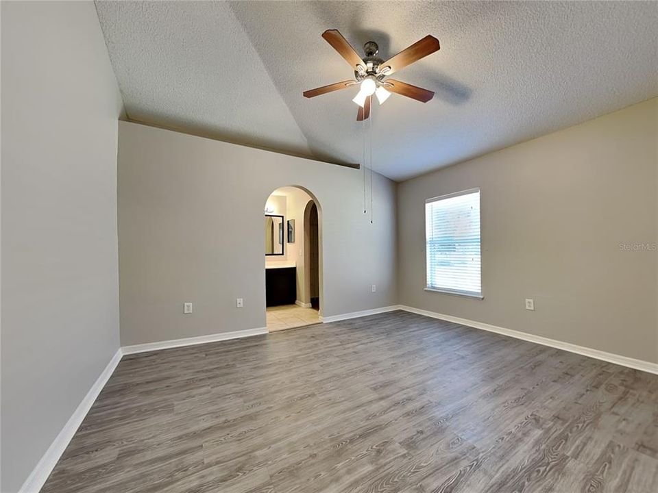 В аренду: $1,839 (3 спален, 2 ванн, 1292 Квадратных фут)