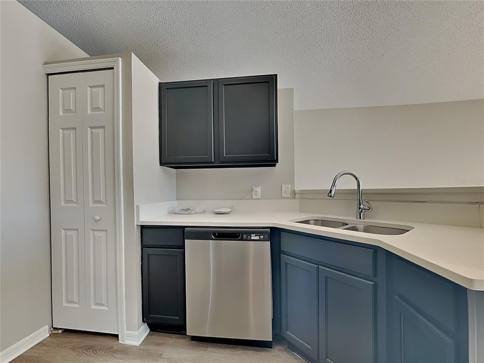 В аренду: $1,839 (3 спален, 2 ванн, 1292 Квадратных фут)