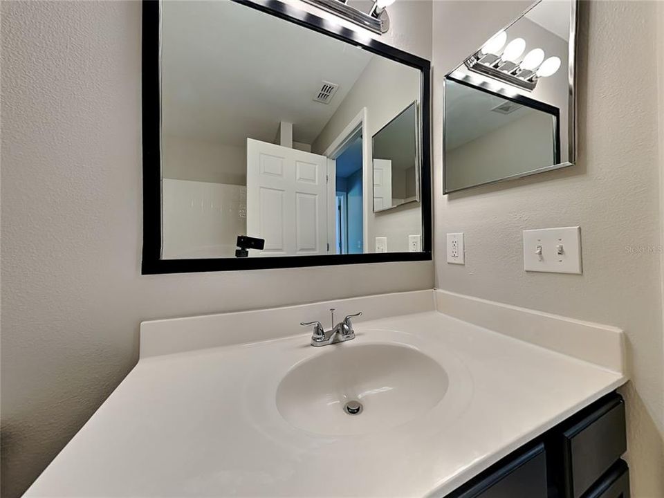 В аренду: $1,839 (3 спален, 2 ванн, 1292 Квадратных фут)