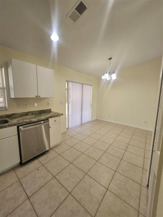 For Rent: $1,850 (3 beds, 2 baths, 1184 Square Feet)