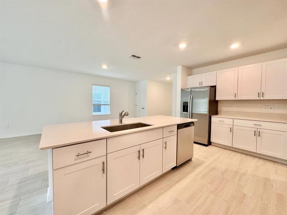 En Renta: $3,000 (6 camas, 3 baños, 2580 Pies cuadrados)