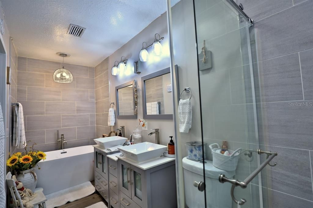 For Sale: $490,000 (4 beds, 3 baths, 1840 Square Feet)