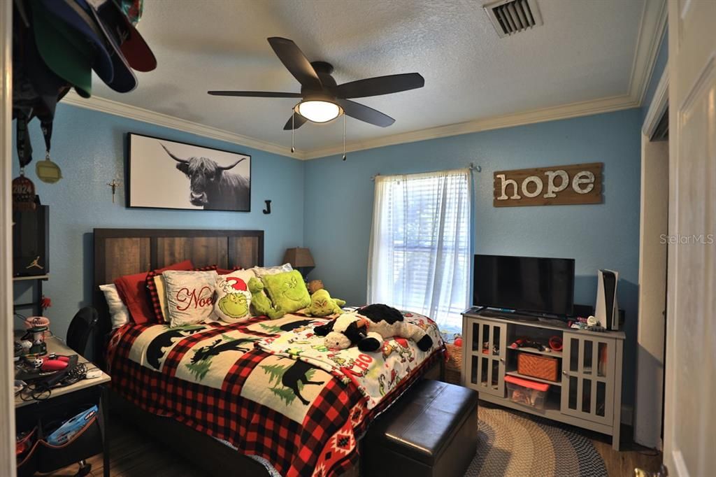 For Sale: $490,000 (4 beds, 3 baths, 1840 Square Feet)