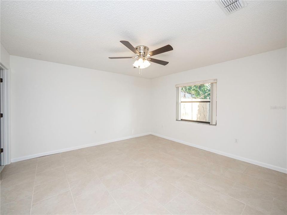 For Rent: $1,795 (3 beds, 2 baths, 1052 Square Feet)