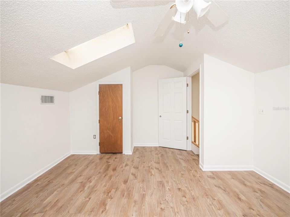 For Rent: $1,795 (3 beds, 2 baths, 1052 Square Feet)