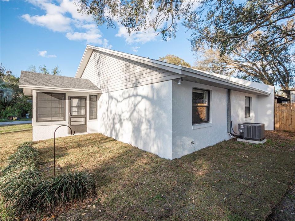 For Rent: $1,795 (3 beds, 2 baths, 1052 Square Feet)