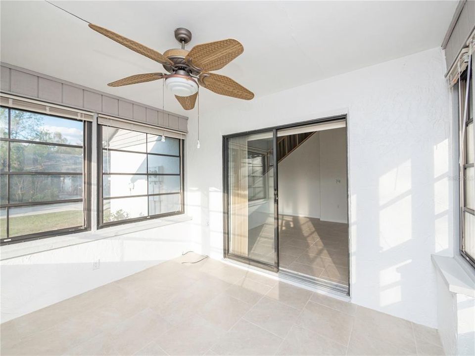 For Rent: $1,795 (3 beds, 2 baths, 1052 Square Feet)