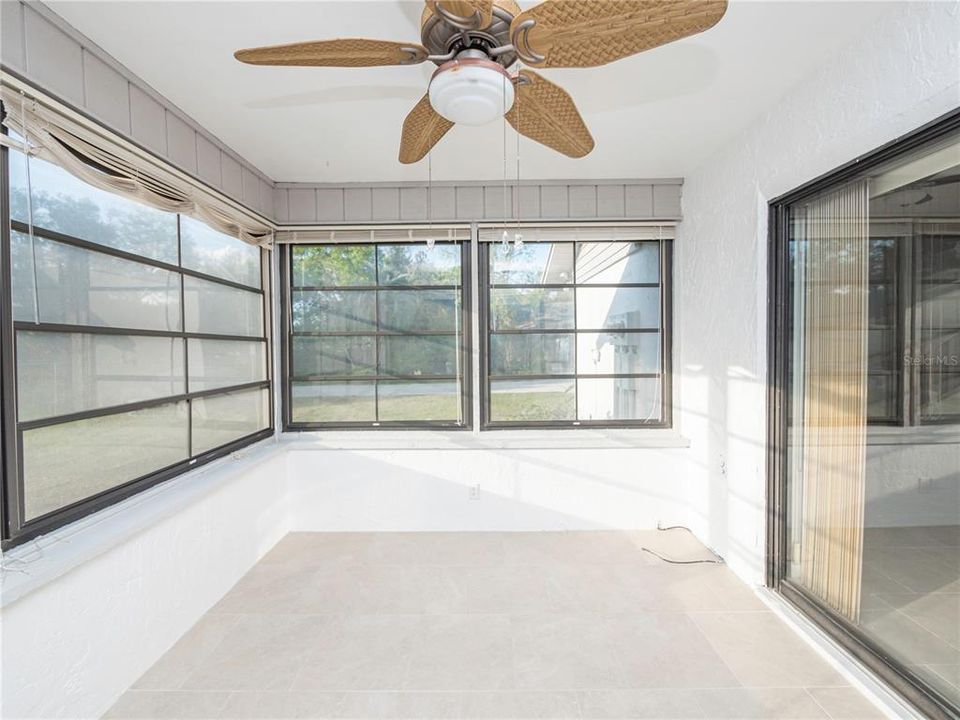 For Rent: $1,795 (3 beds, 2 baths, 1052 Square Feet)