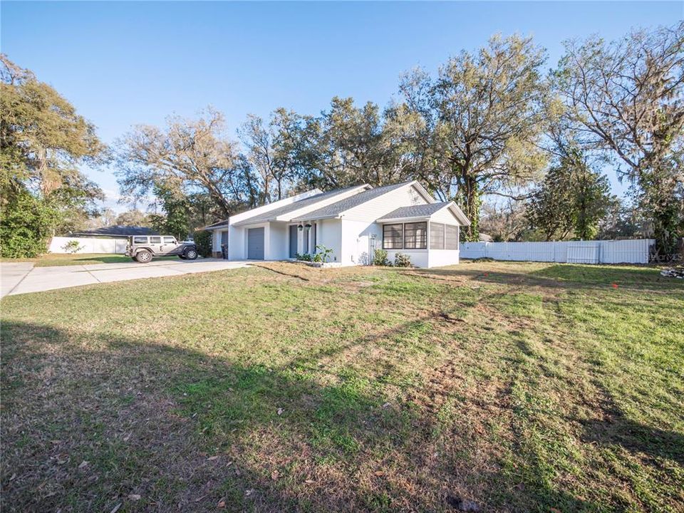 For Rent: $1,795 (3 beds, 2 baths, 1052 Square Feet)