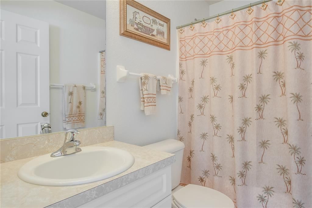 待售: $249,900 (3 贝兹, 2 浴室, 1195 平方英尺)