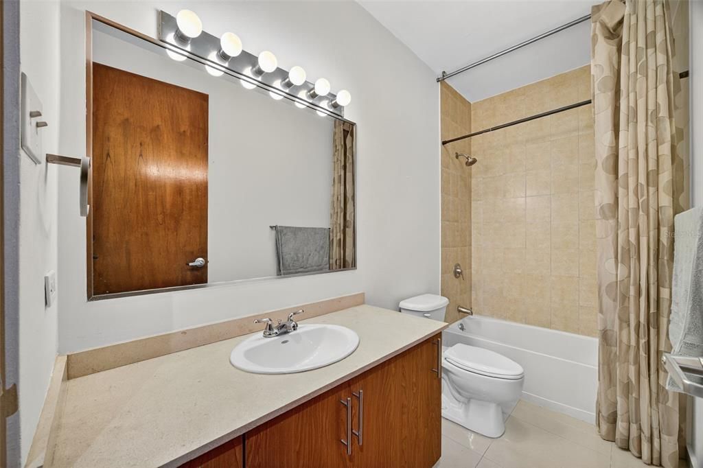 На продажу: $725,000 (3 спален, 2 ванн, 2194 Квадратных фут)