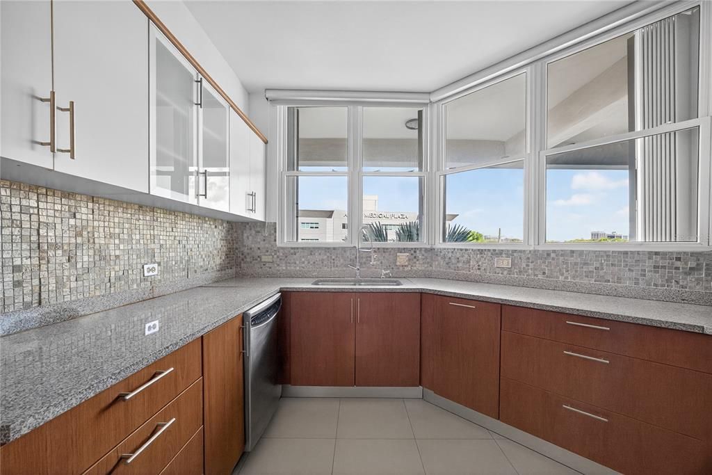 На продажу: $725,000 (3 спален, 2 ванн, 2194 Квадратных фут)