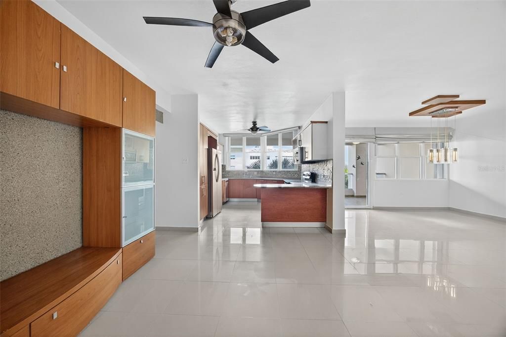 На продажу: $725,000 (3 спален, 2 ванн, 2194 Квадратных фут)