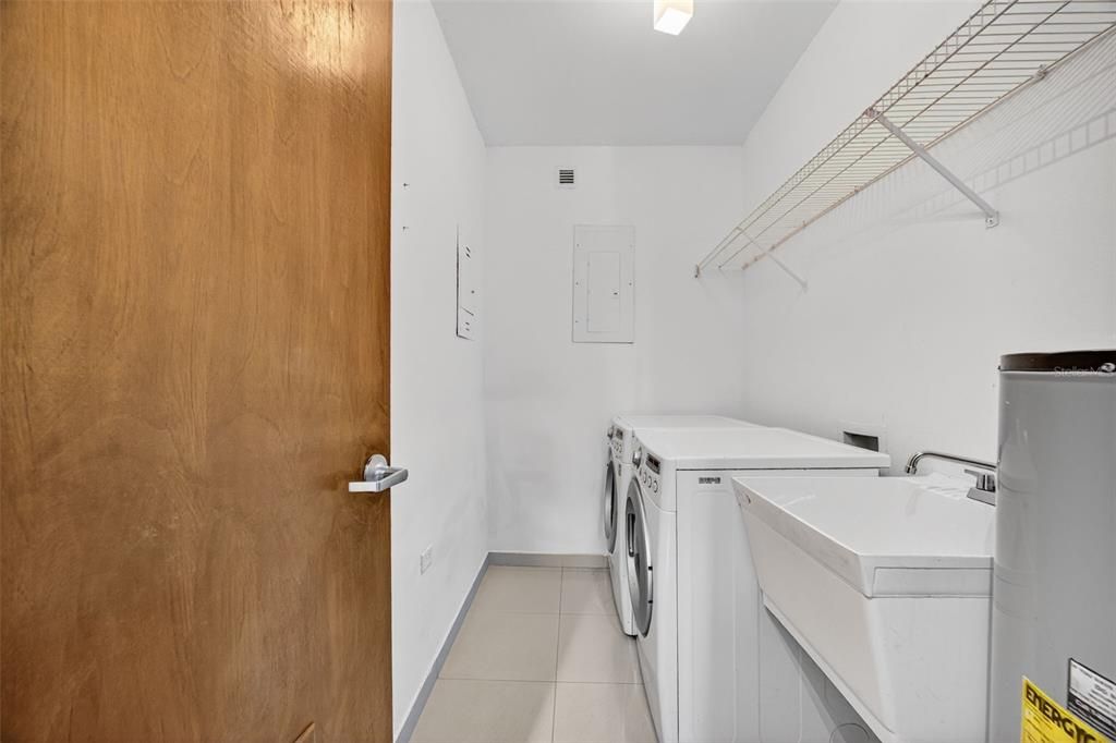 На продажу: $725,000 (3 спален, 2 ванн, 2194 Квадратных фут)