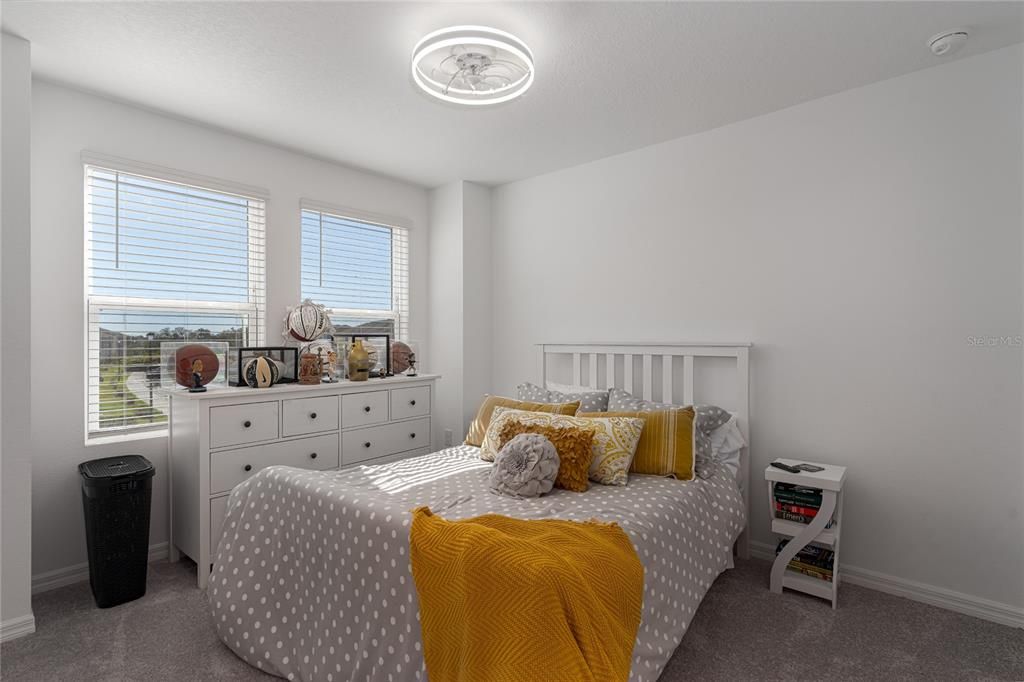 For Sale: $249,900 (2 beds, 2 baths, 1216 Square Feet)