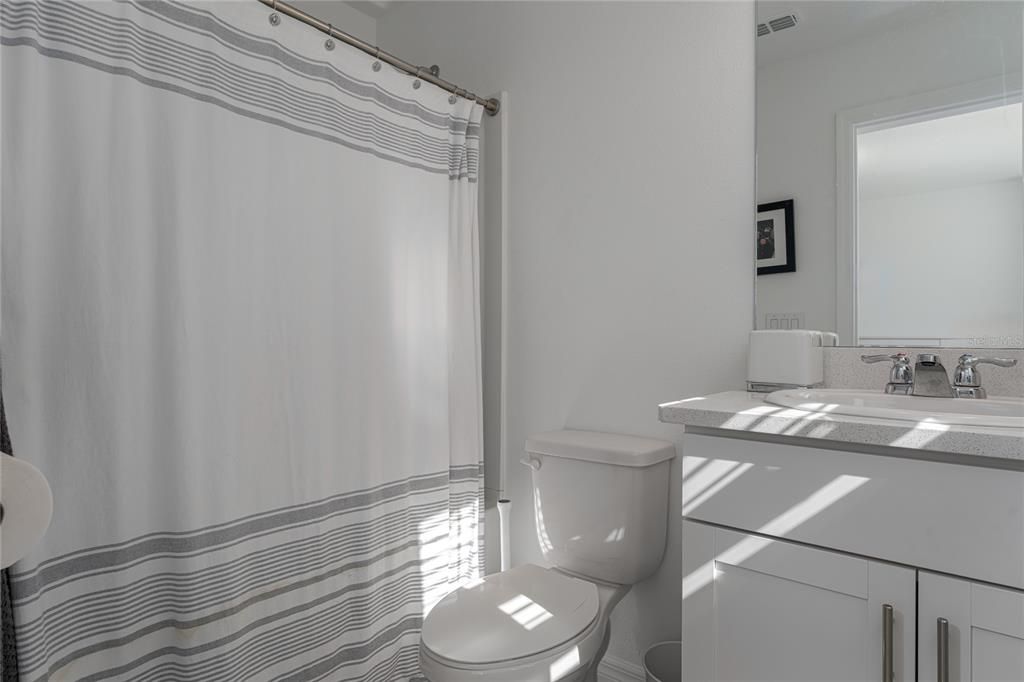 For Sale: $249,900 (2 beds, 2 baths, 1216 Square Feet)