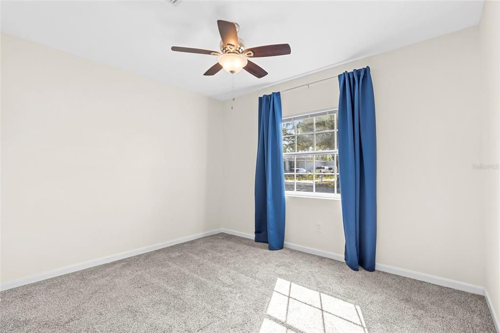 待售: $399,900 (4 贝兹, 2 浴室, 1461 平方英尺)