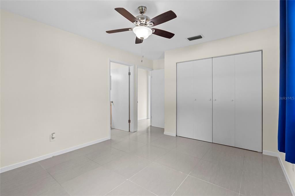 待售: $399,900 (4 贝兹, 2 浴室, 1461 平方英尺)