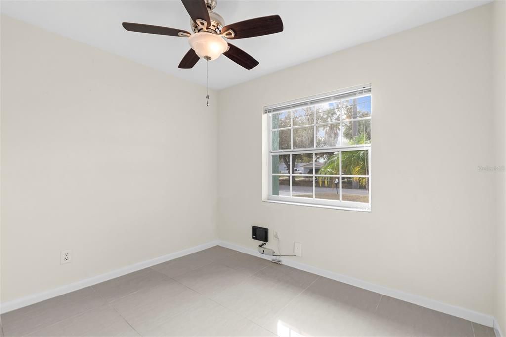 待售: $399,900 (4 贝兹, 2 浴室, 1461 平方英尺)