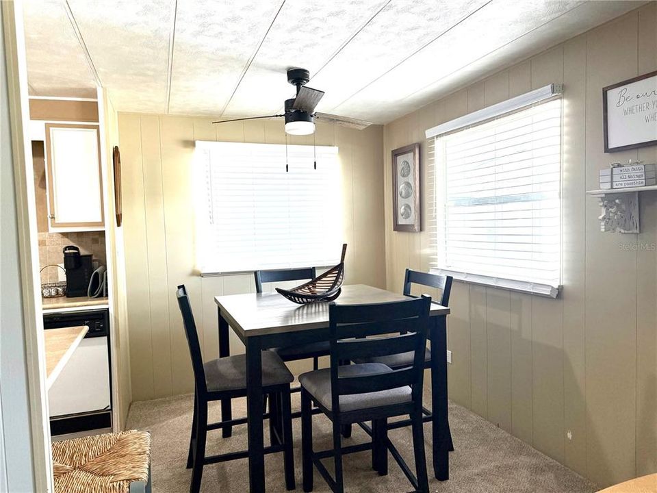 For Sale: $169,000 (2 beds, 2 baths, 1008 Square Feet)