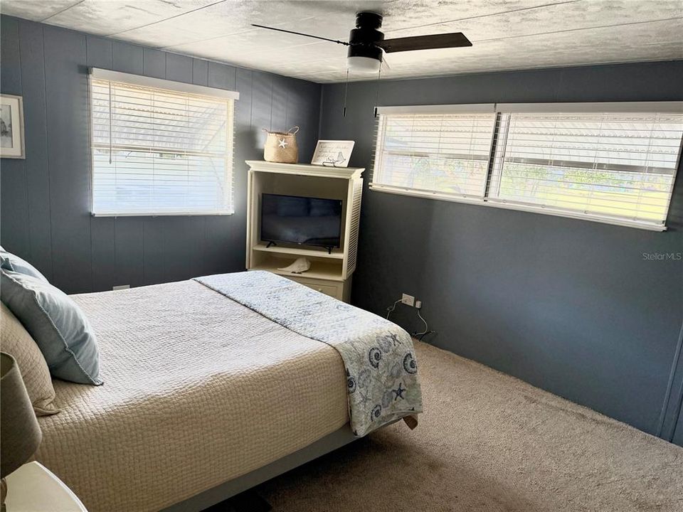 For Sale: $169,000 (2 beds, 2 baths, 1008 Square Feet)