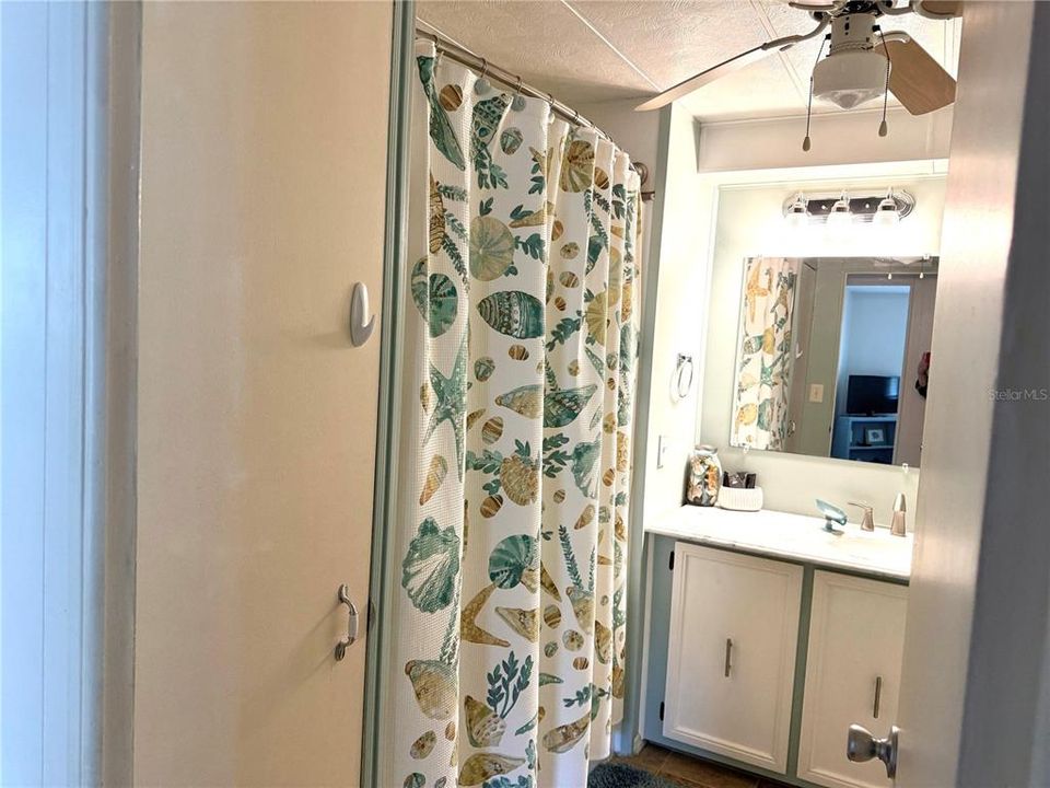 For Sale: $169,000 (2 beds, 2 baths, 1008 Square Feet)