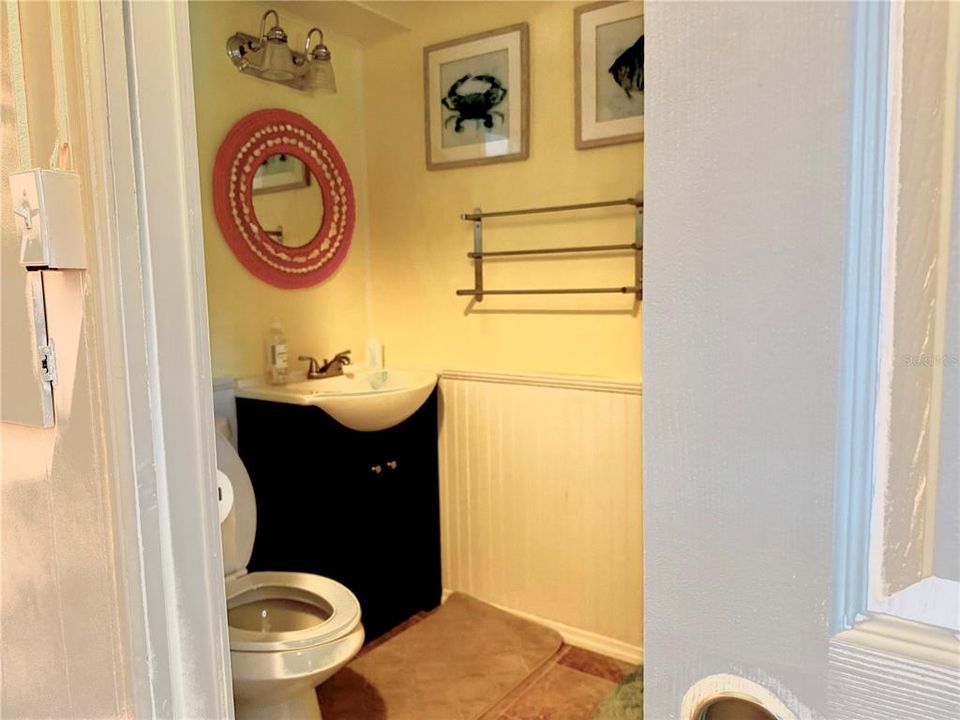 For Sale: $169,000 (2 beds, 2 baths, 1008 Square Feet)