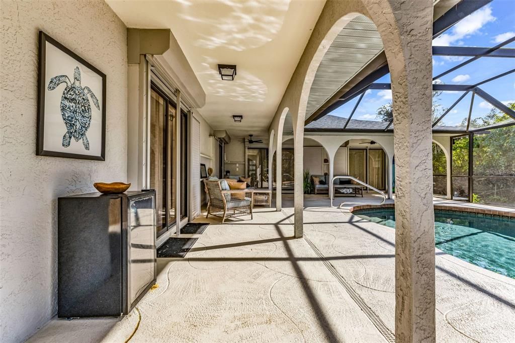 На продажу: $379,000 (3 спален, 2 ванн, 1588 Квадратных фут)