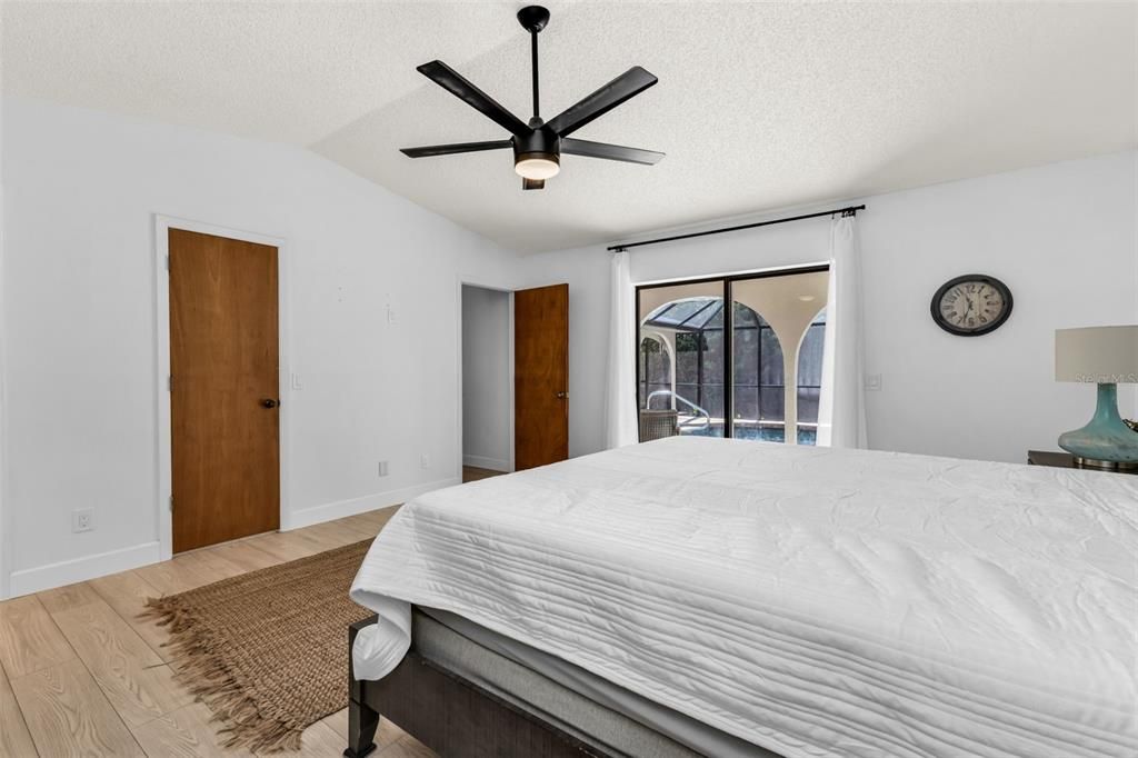 На продажу: $379,000 (3 спален, 2 ванн, 1588 Квадратных фут)