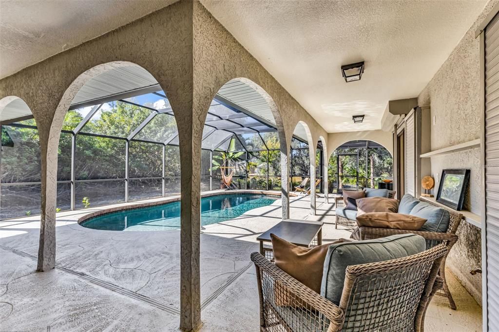 На продажу: $379,000 (3 спален, 2 ванн, 1588 Квадратных фут)