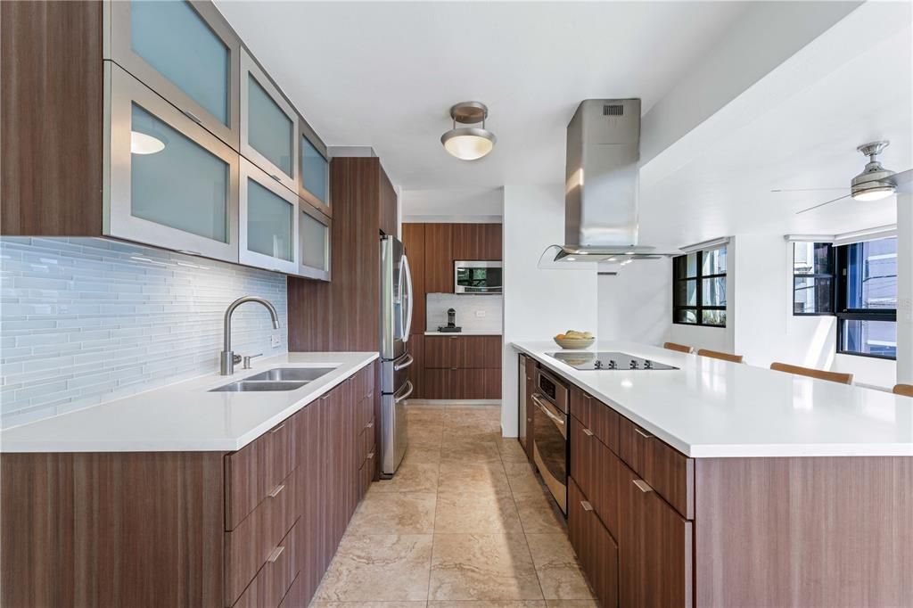 En Venta: $1,250,000 (3 camas, 2 baños, 1555 Pies cuadrados)