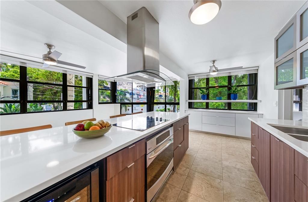 En Venta: $1,250,000 (3 camas, 2 baños, 1555 Pies cuadrados)