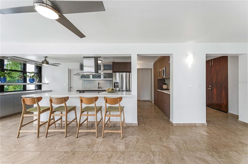 En Venta: $1,250,000 (3 camas, 2 baños, 1555 Pies cuadrados)