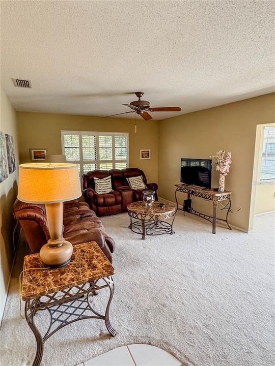 For Sale: $255,000 (2 beds, 2 baths, 1641 Square Feet)