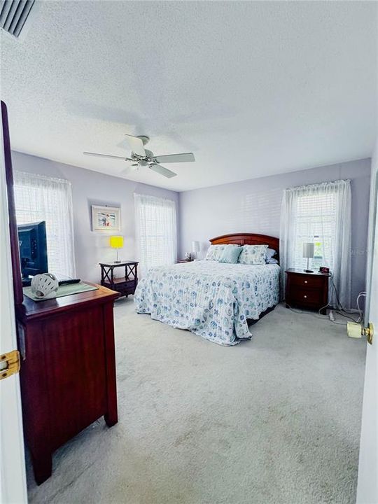 For Sale: $255,000 (2 beds, 2 baths, 1641 Square Feet)