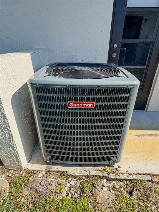 For Sale: $255,000 (2 beds, 2 baths, 1641 Square Feet)