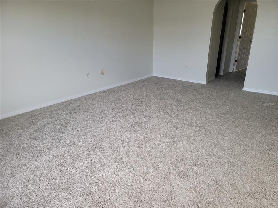 На продажу: $400,000 (4 спален, 2 ванн, 2215 Квадратных фут)