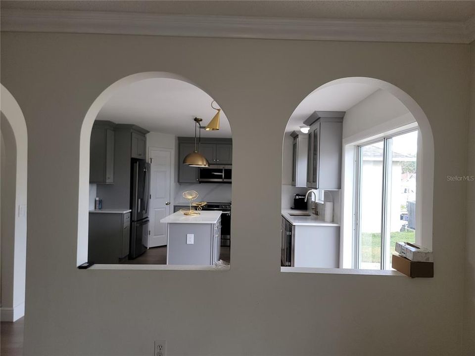 На продажу: $400,000 (4 спален, 2 ванн, 2215 Квадратных фут)