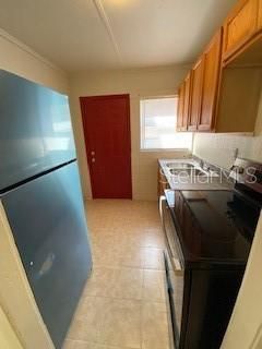 For Rent: $1,100 (1 beds, 1 baths, 595 Square Feet)