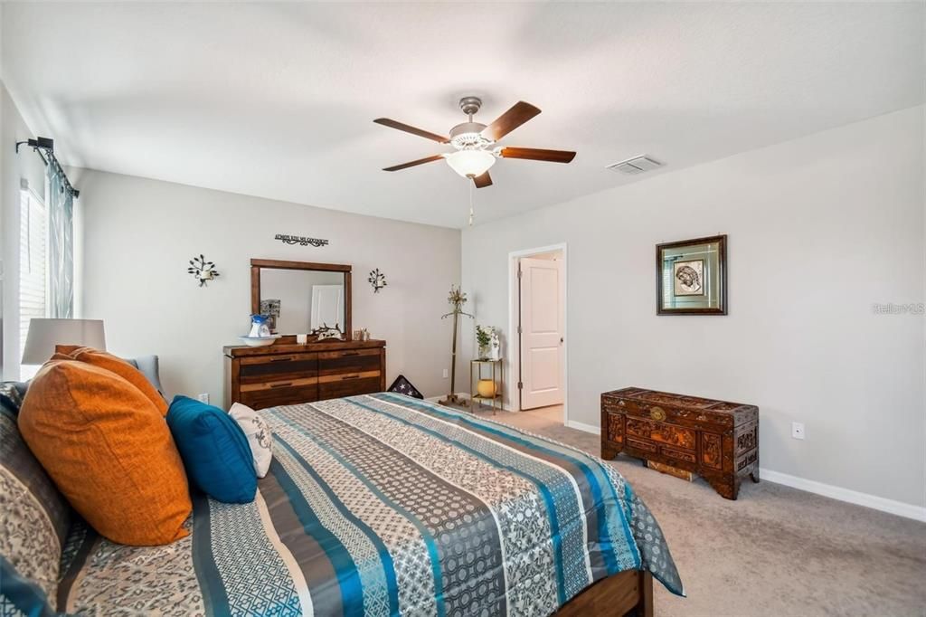 For Rent: $3,400 (5 beds, 2 baths, 2949 Square Feet)