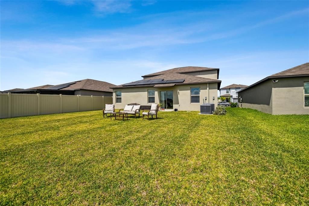 For Rent: $3,400 (5 beds, 2 baths, 2949 Square Feet)