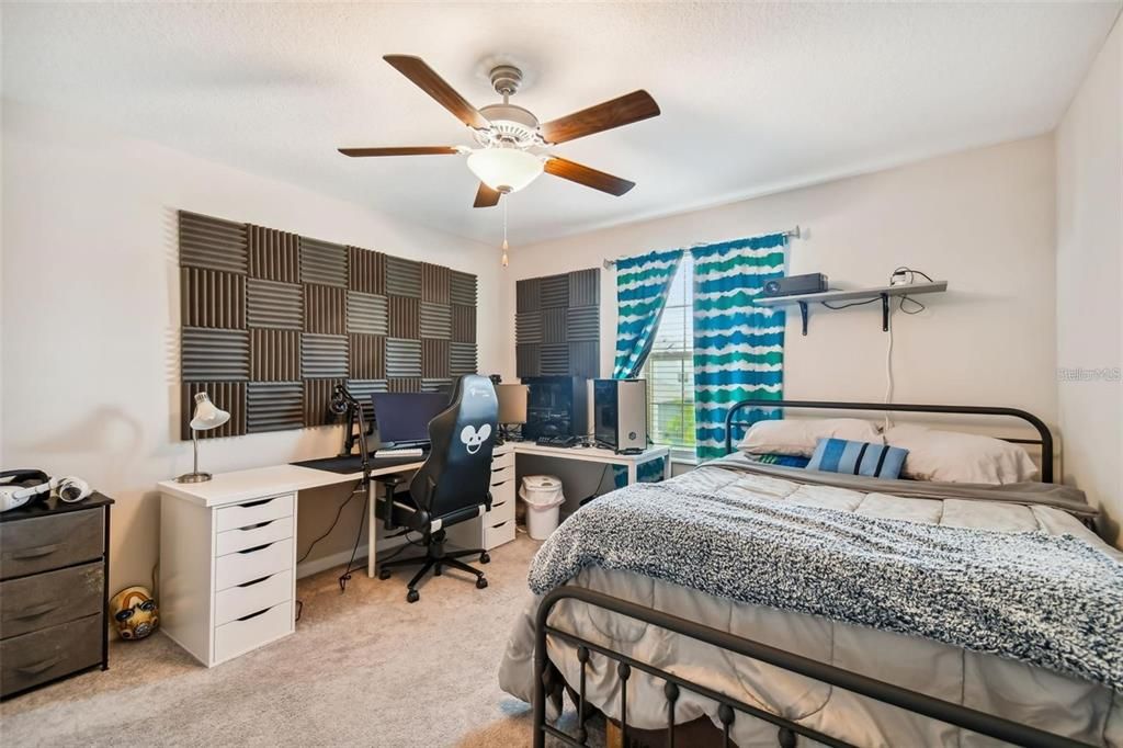 For Rent: $3,400 (5 beds, 2 baths, 2949 Square Feet)