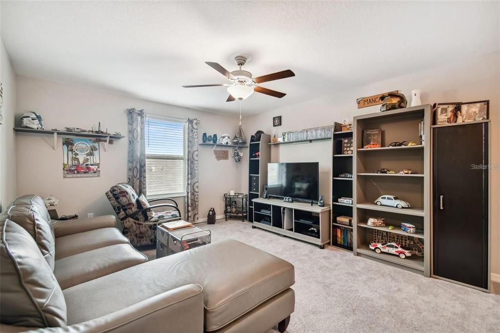 For Rent: $3,400 (5 beds, 2 baths, 2949 Square Feet)