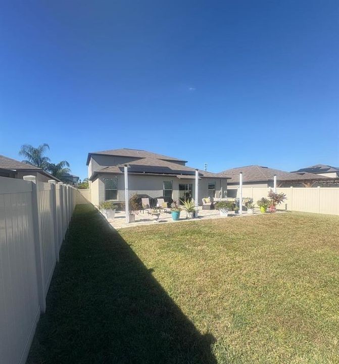 For Rent: $3,400 (5 beds, 2 baths, 2949 Square Feet)