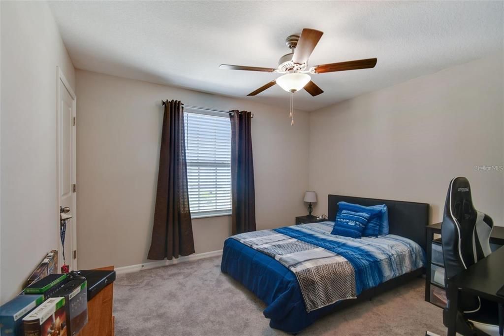 For Rent: $3,400 (5 beds, 2 baths, 2949 Square Feet)