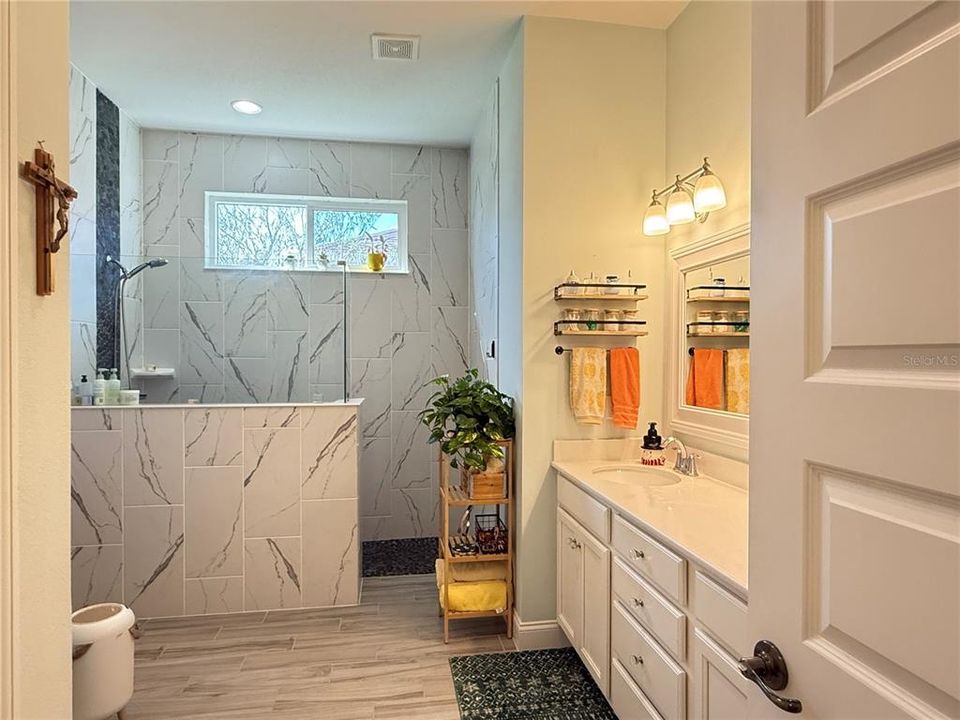 For Sale: $650,000 (3 beds, 2 baths, 2239 Square Feet)