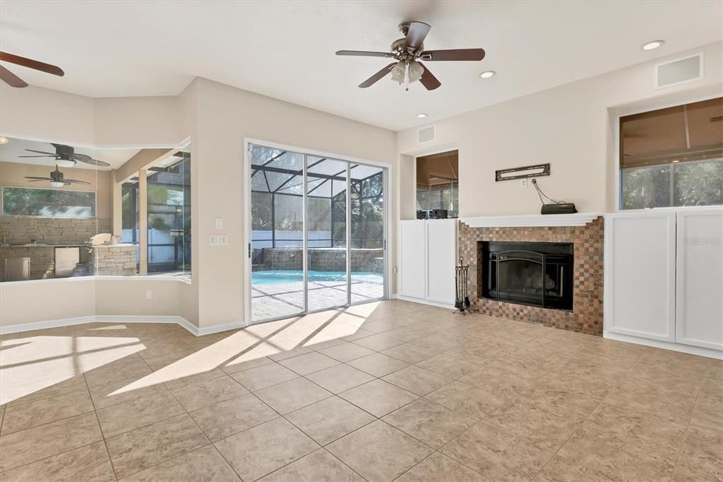 For Sale: $699,000 (4 beds, 2 baths, 2301 Square Feet)