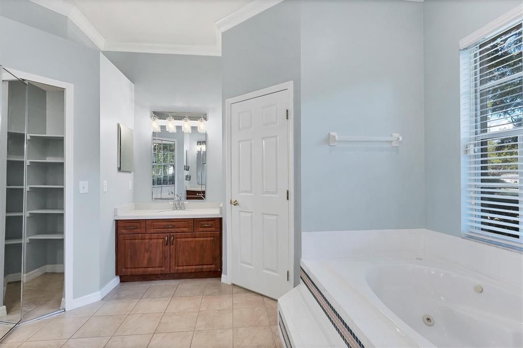 For Sale: $699,000 (4 beds, 2 baths, 2301 Square Feet)