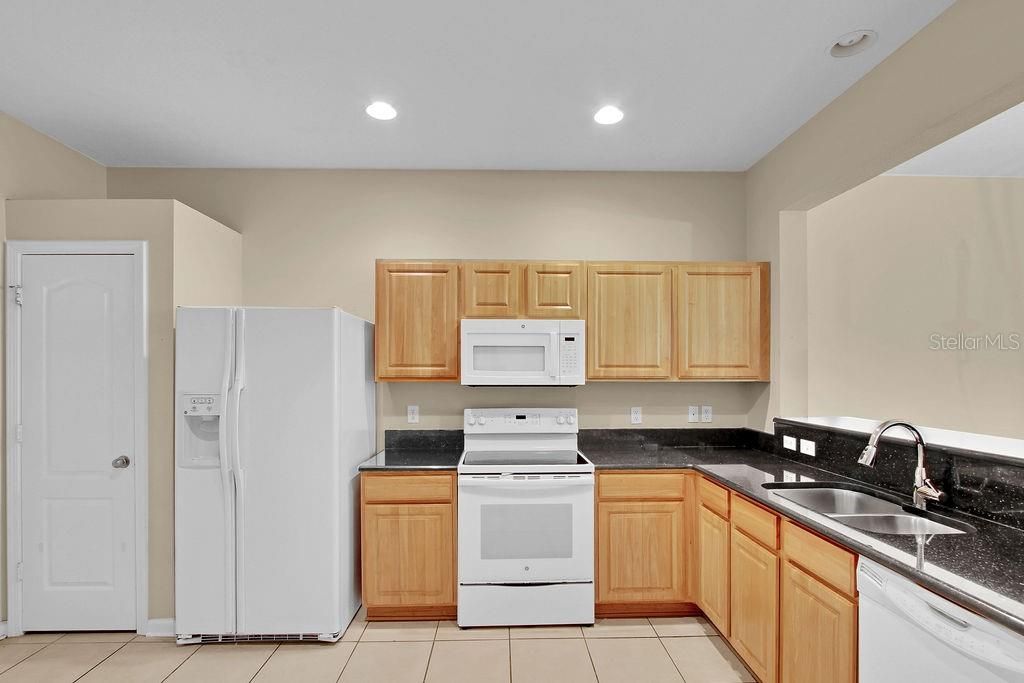 En Venta: $279,900 (3 camas, 2 baños, 1596 Pies cuadrados)